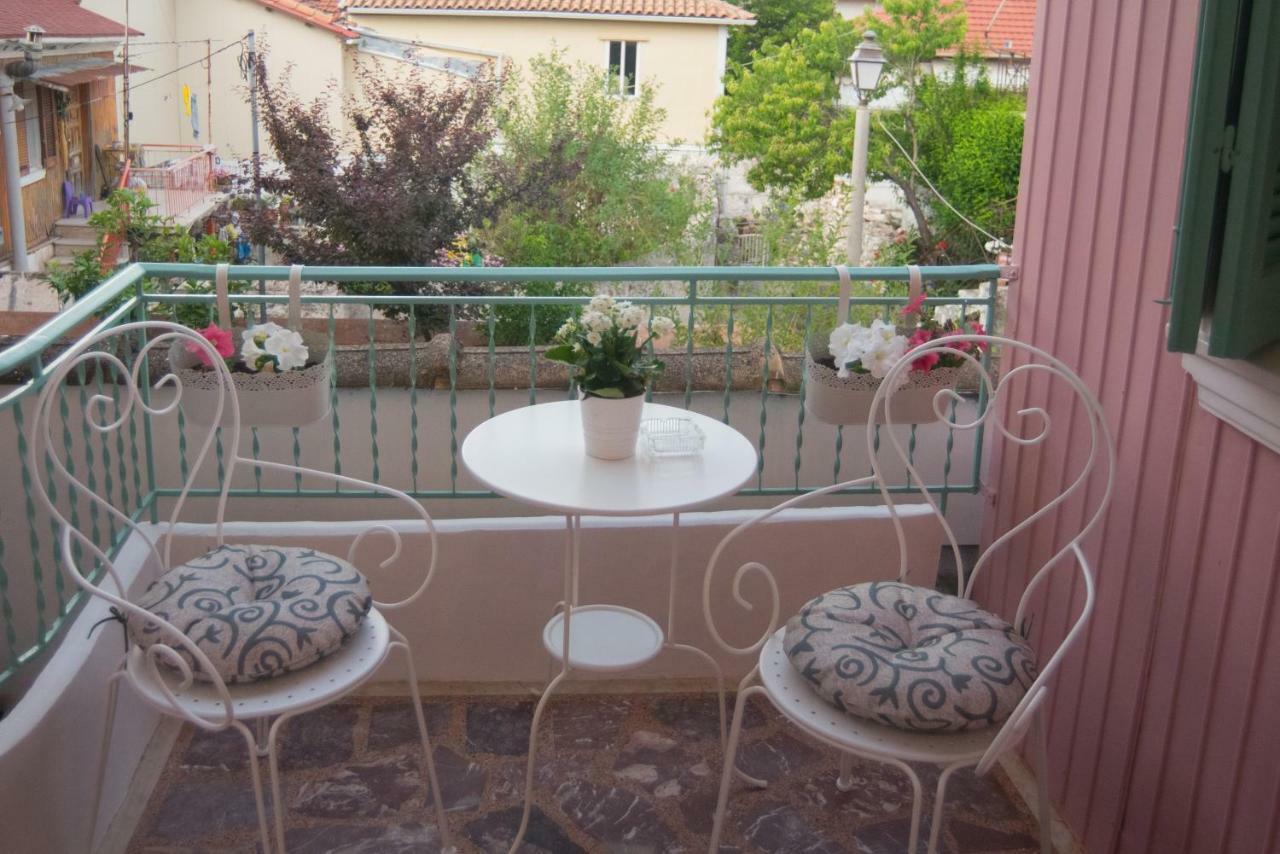 Апартаменти La Casa Rosa Lefkada City Екстер'єр фото