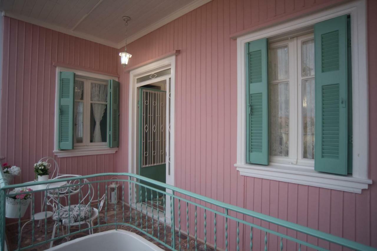 Апартаменти La Casa Rosa Lefkada City Екстер'єр фото