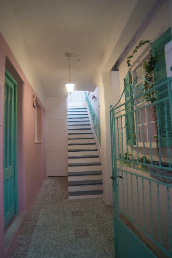 Апартаменти La Casa Rosa Lefkada City Екстер'єр фото
