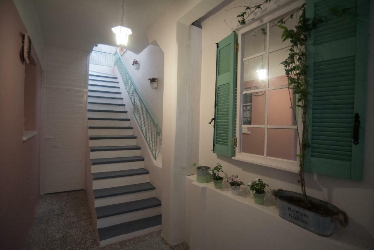 Апартаменти La Casa Rosa Lefkada City Екстер'єр фото